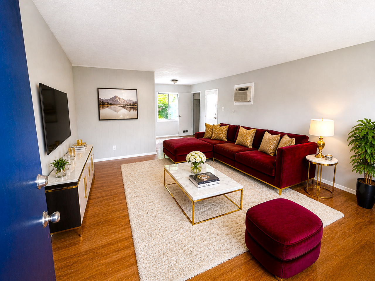 5602 Glencoe St - Photo 2 of 12