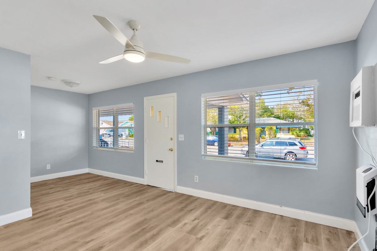 1233 Grove St - Photo 6 of 21
