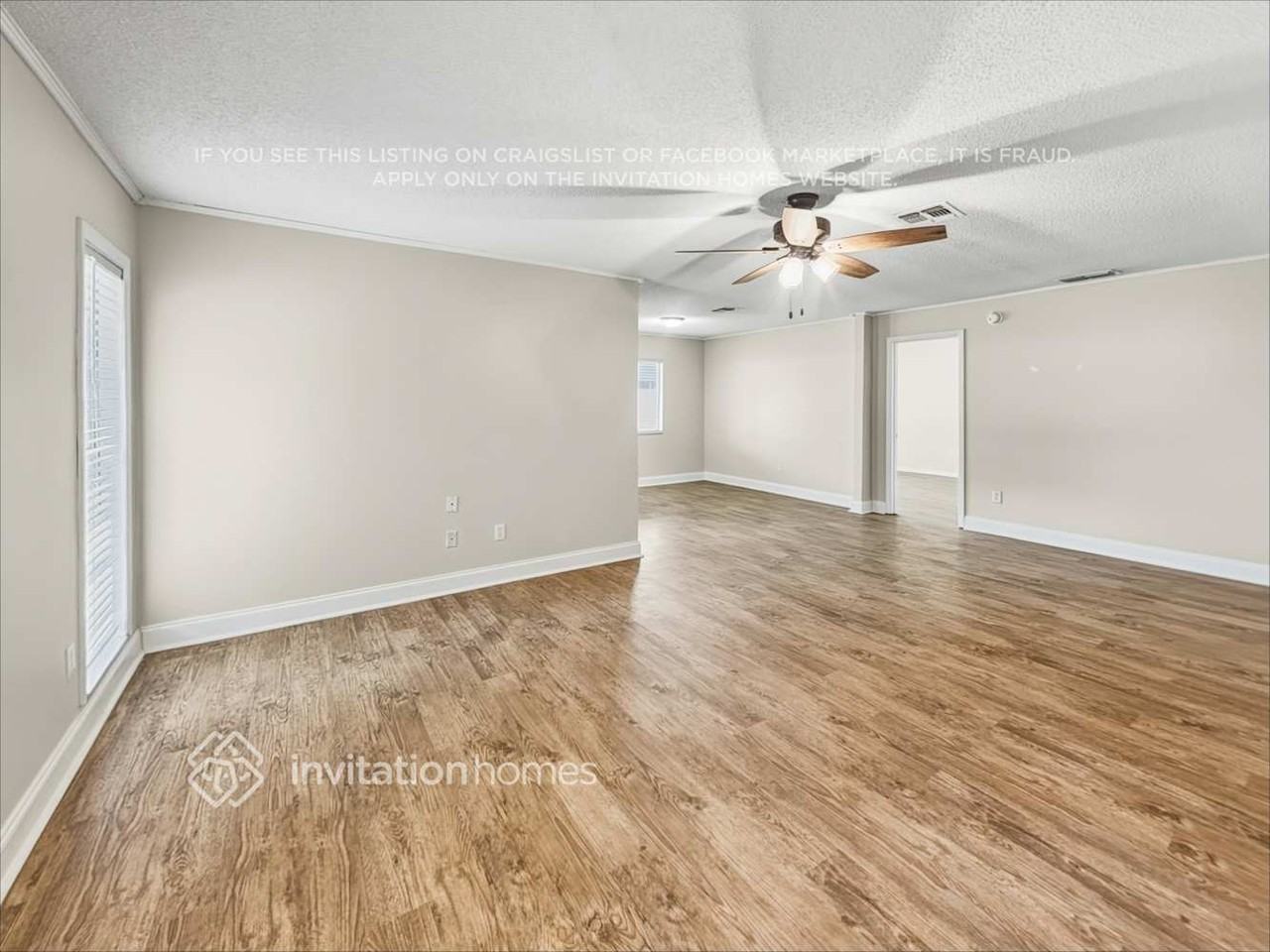 1172 La Mesa Ave - Photo 4 of 22