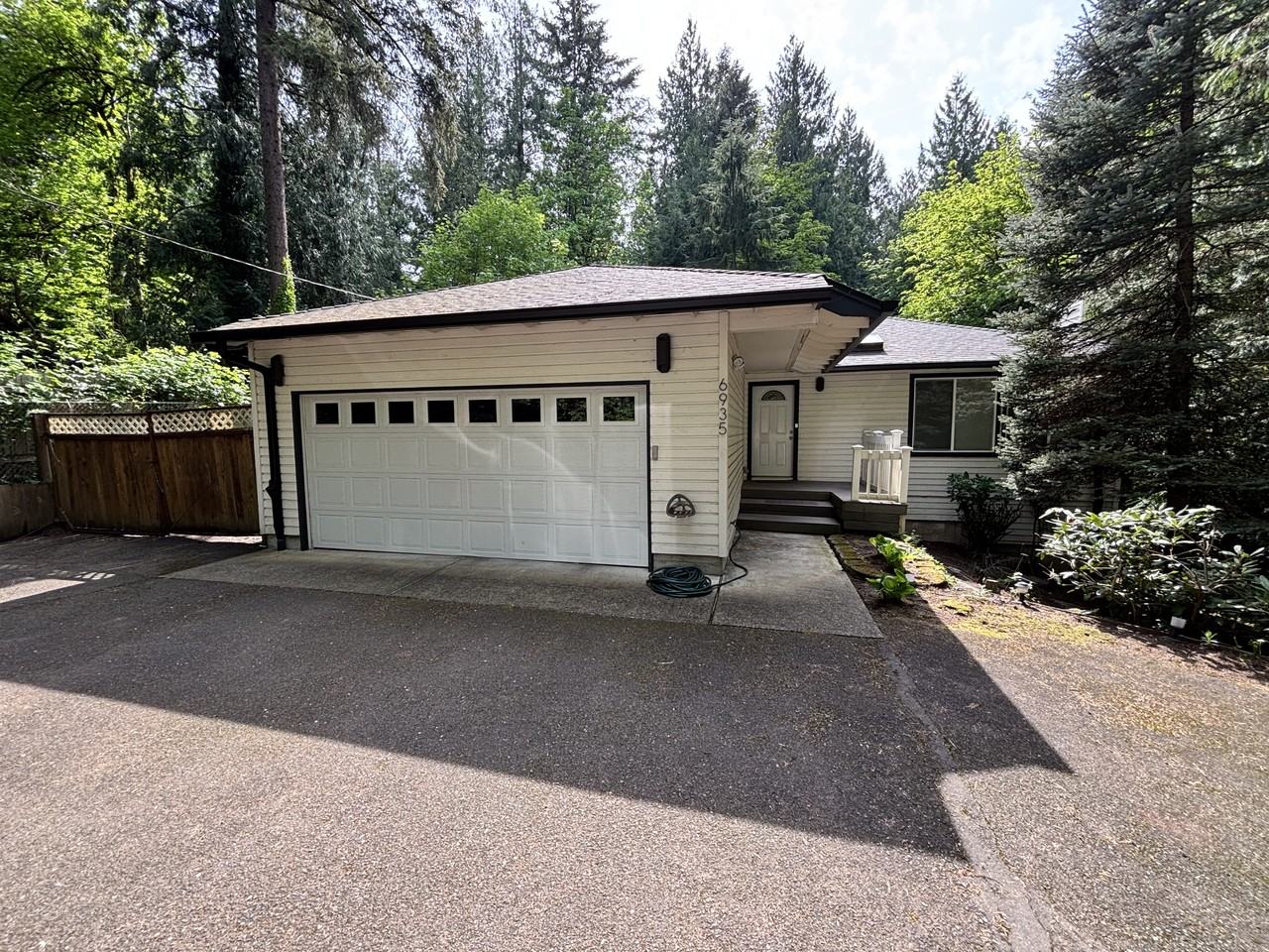 6935 Se 122nd Ave - Photo 2 of 34