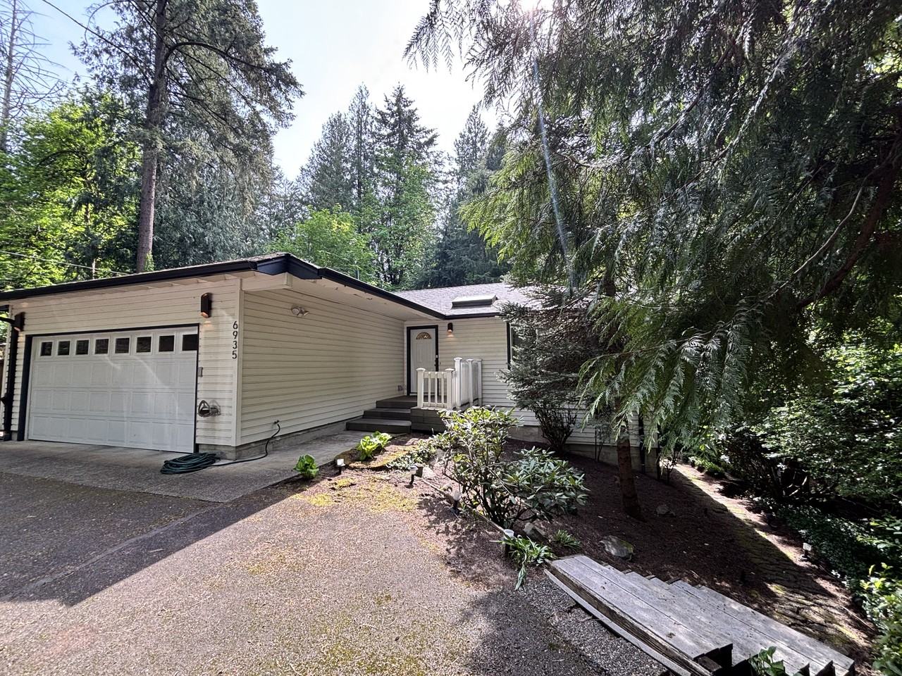 6935 Se 122nd Ave - Photo 5 of 34