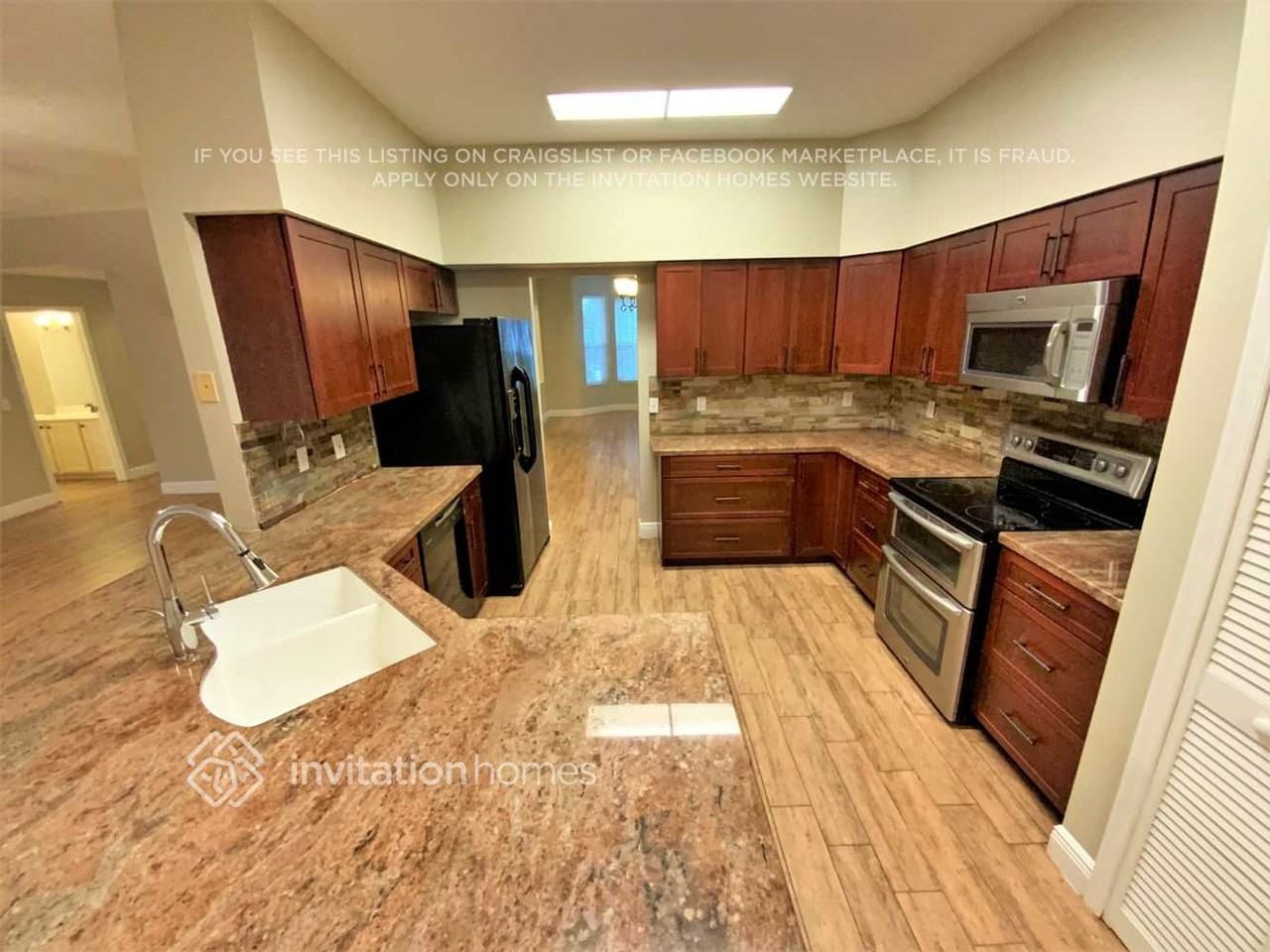 15701 Bent Creek Rd - Photo 4 of 13