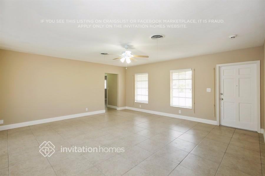 1250 Sw 9th Ter - Photo 2 of 15