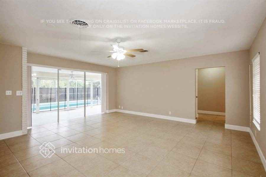 1250 Sw 9th Ter - Photo 3 of 15
