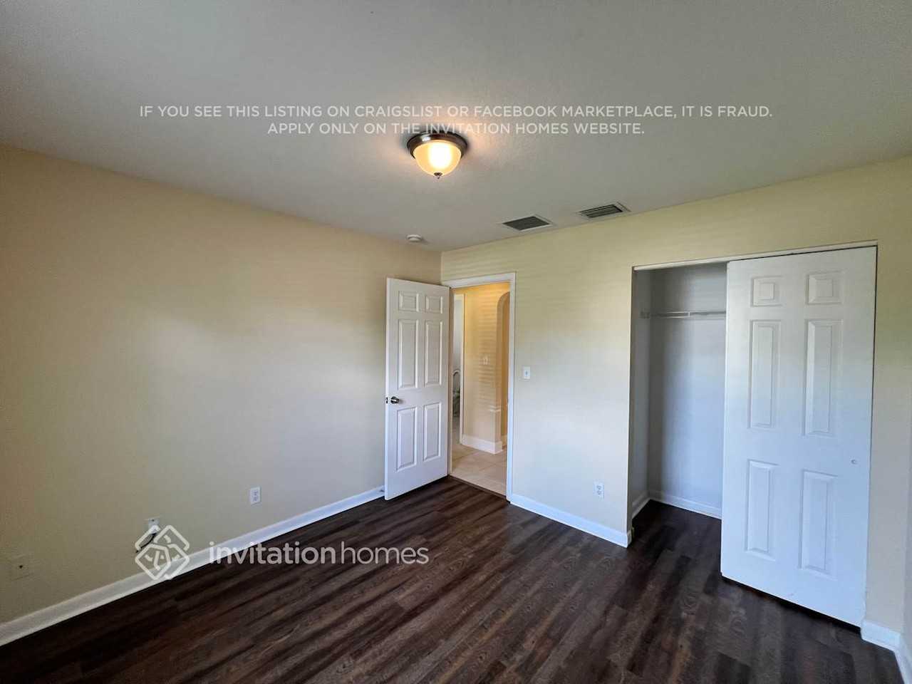 1318 Sw Bartell Ave - Photo 3 of 12