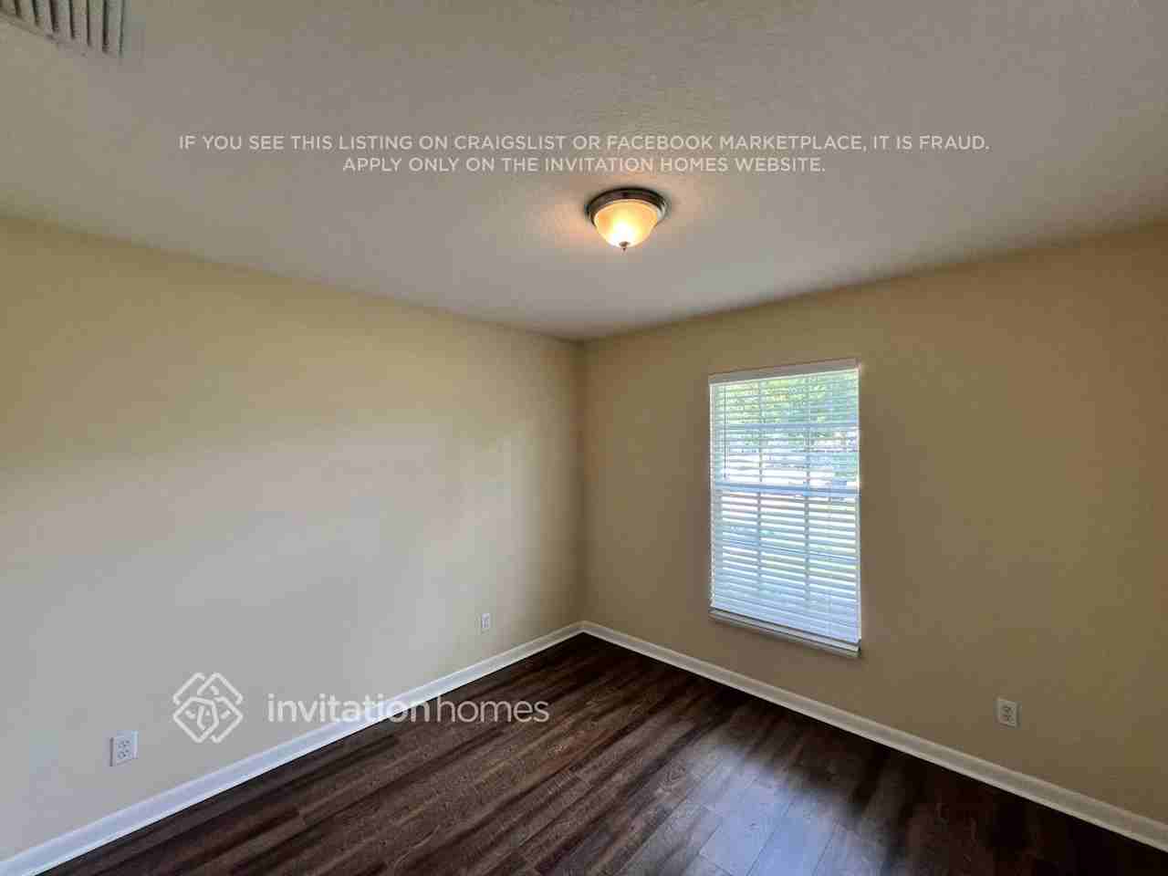 1318 Sw Bartell Ave - Photo 5 of 12