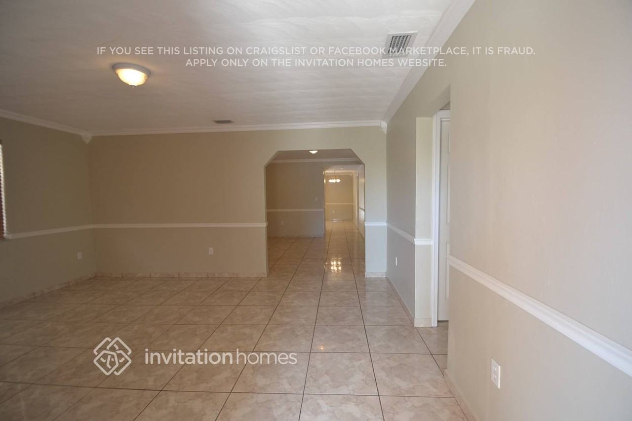 6545 Sw 29th St - Photo 3 of 11