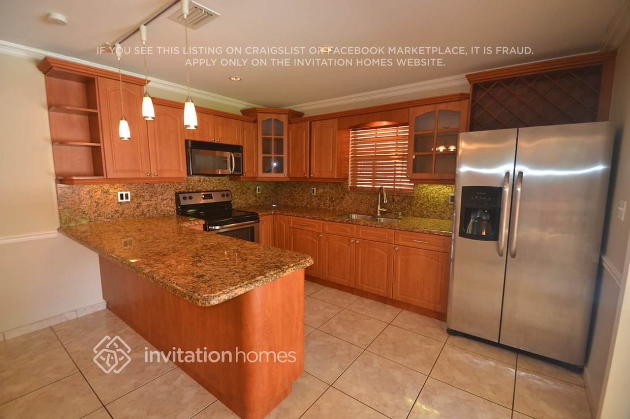 6545 Sw 29th St - Photo 5 of 11