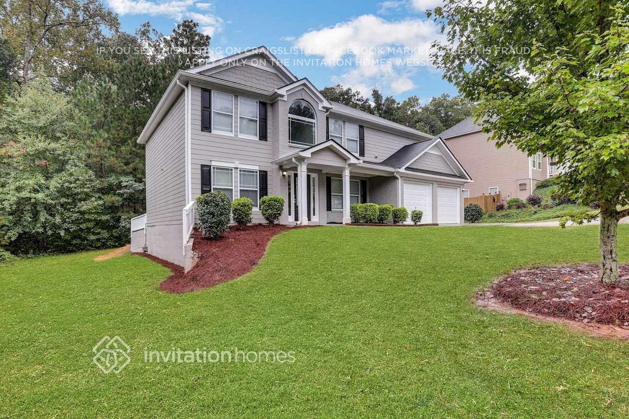 4176 Kenwood Trl - Photo 3 of 23