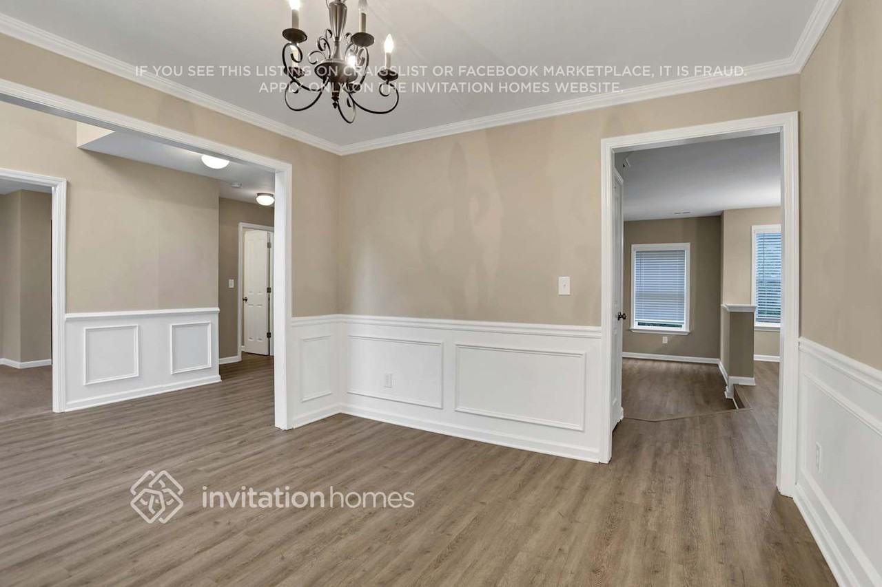 4176 Kenwood Trl - Photo 5 of 23
