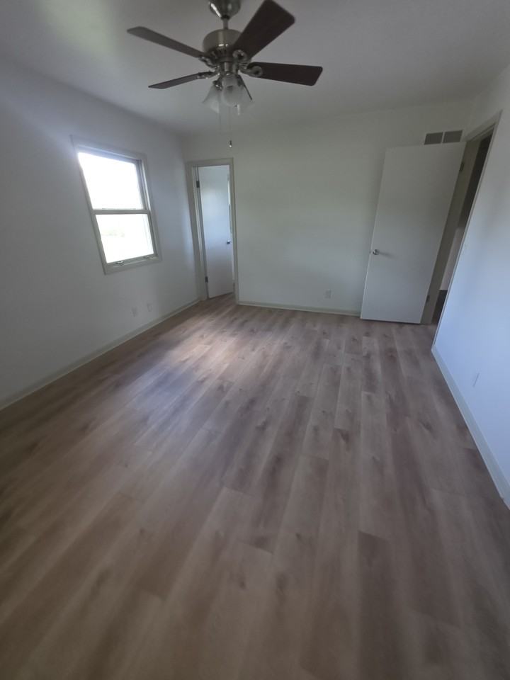 199 Lakeview Dr - Photo 2 of 21
