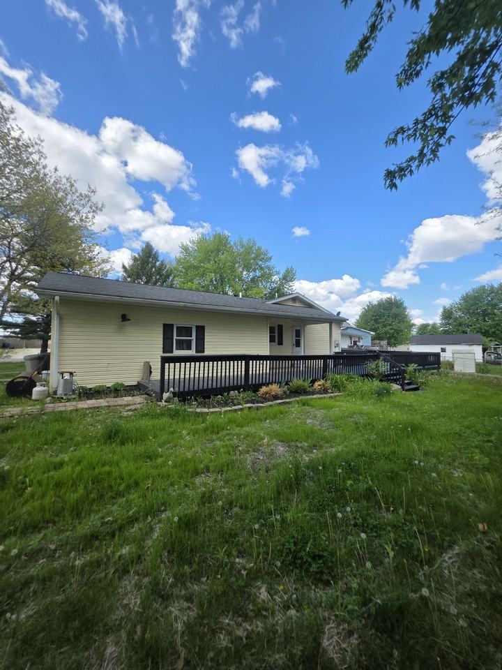 199 Lakeview Dr - Photo 3 of 21
