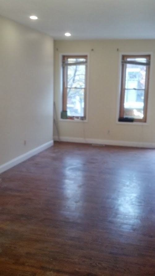 331 Point St - Photo 5 of 6