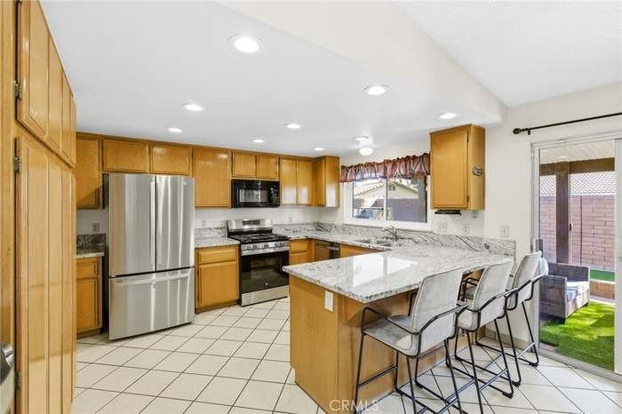 25529 Brodiaea Ave - Photo 3 of 14