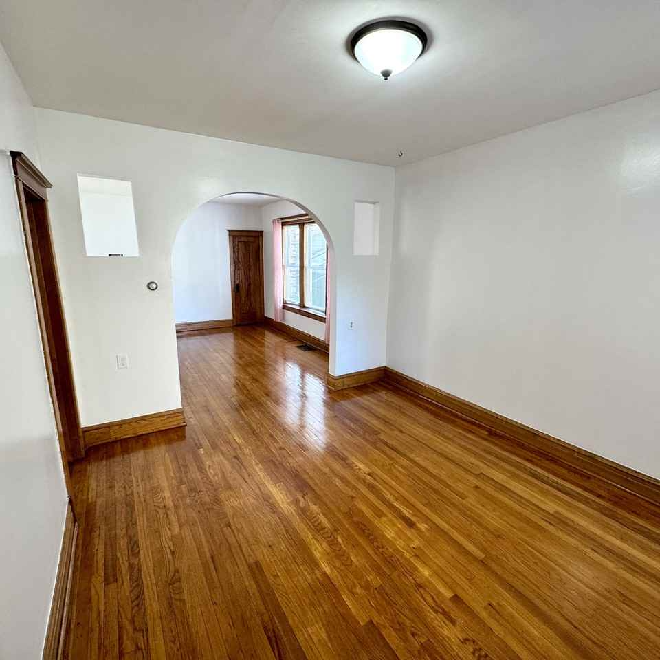 2246 N Springfield Ave #1 - Photo 3 of 8