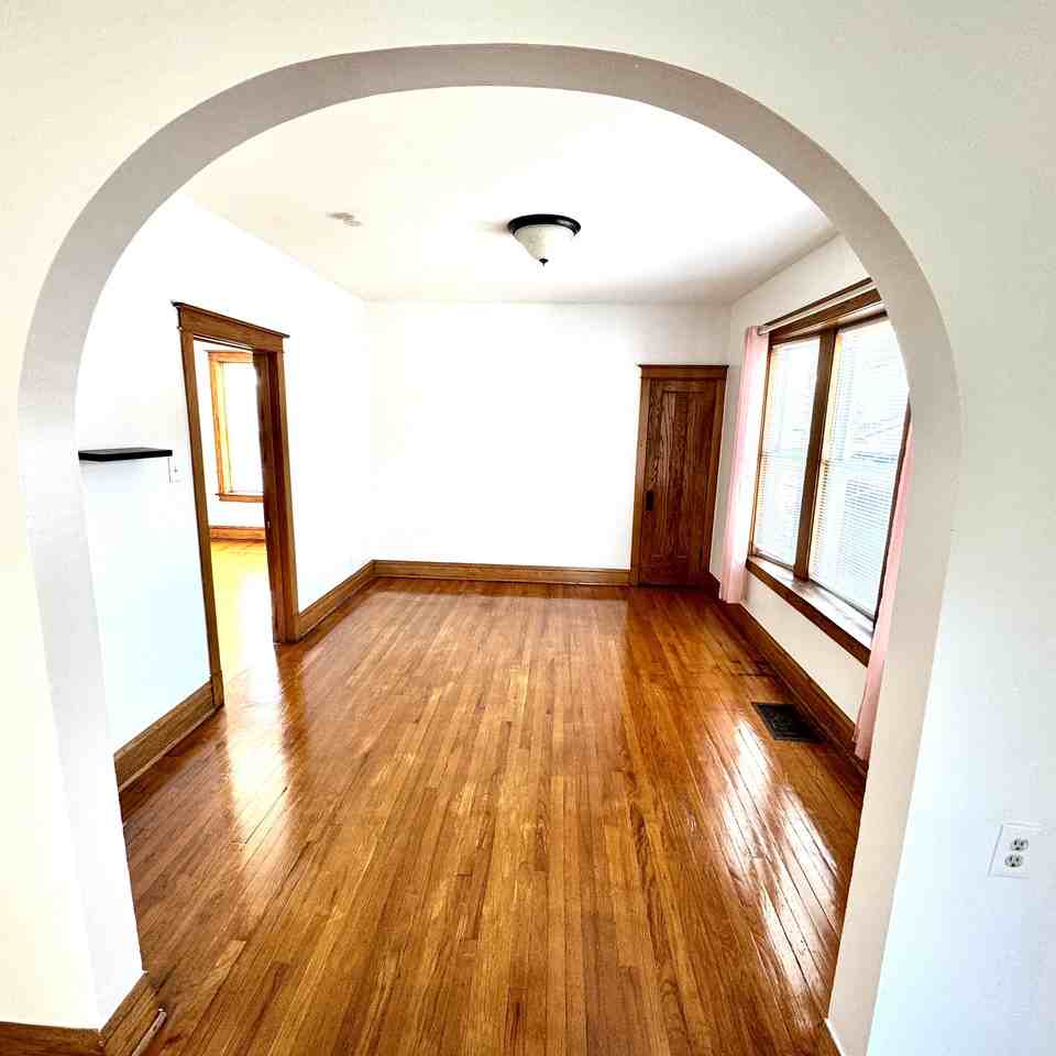 2246 N Springfield Ave #1 - Photo 4 of 8
