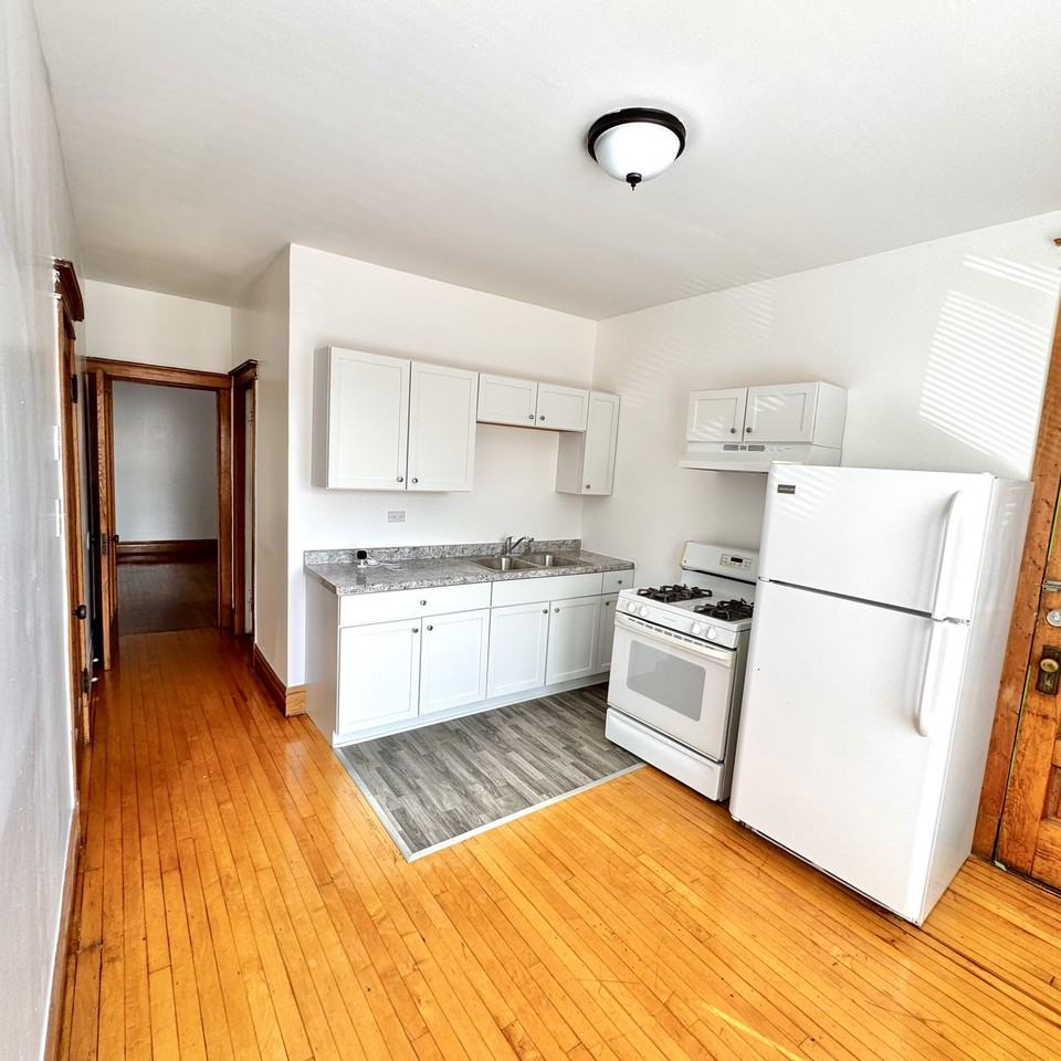 2246 N Springfield Ave #1 - Photo 6 of 8
