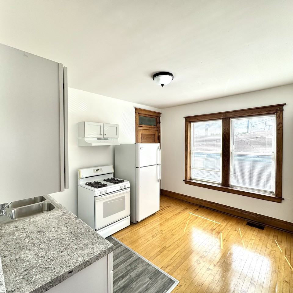 2246 N Springfield Ave #1 - Photo 7 of 8