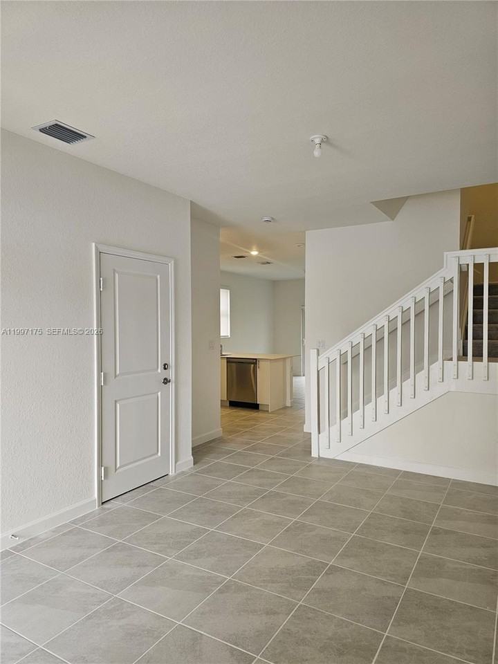 2739 Se 25th Ave #2739 - Photo 2 of 26