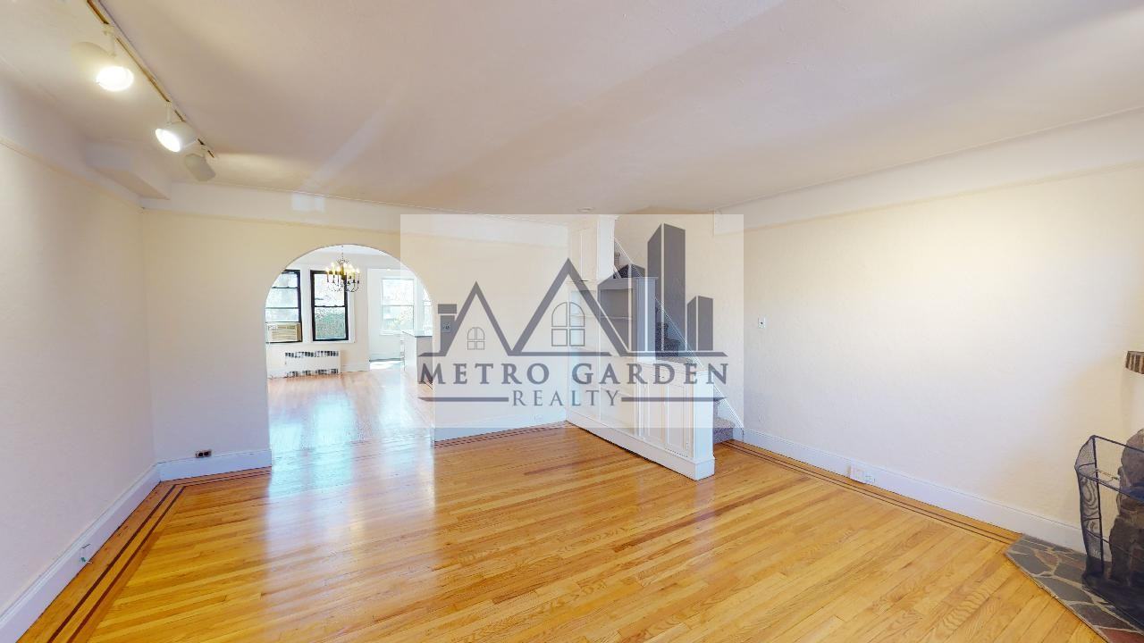 68-24 Juno Street - Photo 5 of 51