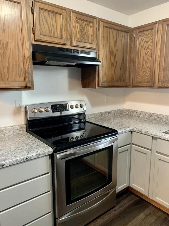 1710 Concord Ave - Photo 2 of 19