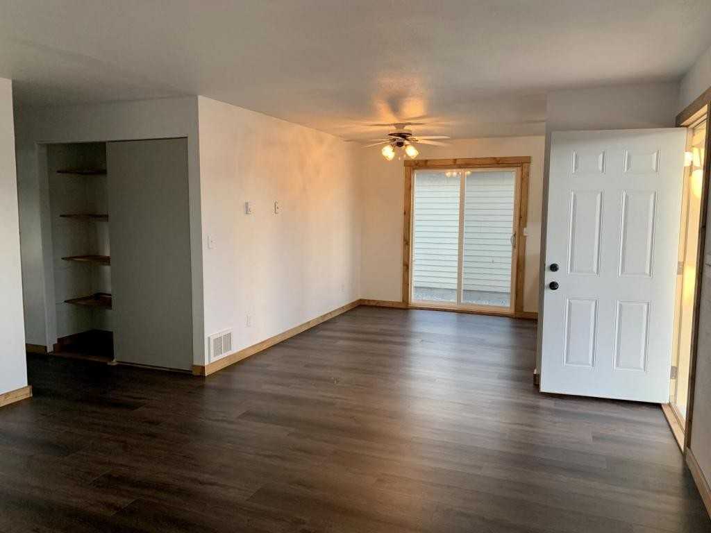 1710 Concord Ave - Photo 5 of 19