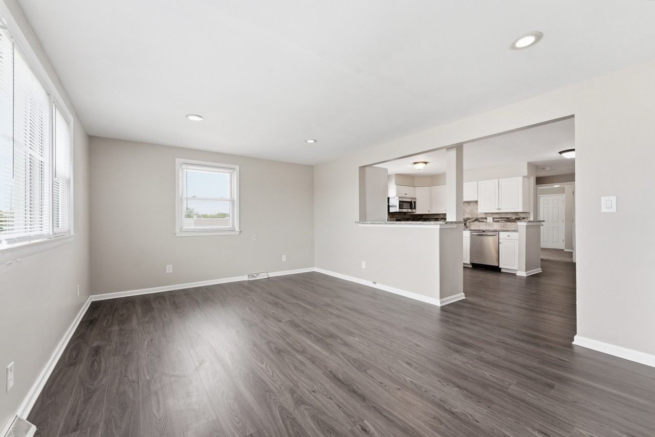 12865 Eureka Rd #2F - Photo 3 of 12