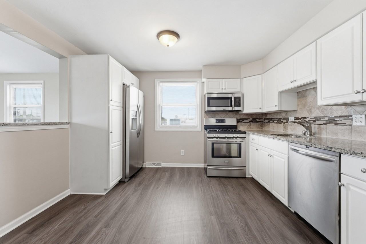 12865 Eureka Rd #2F - Photo 6 of 12