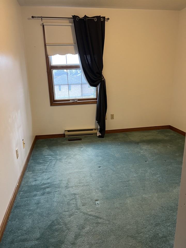 1664 Forster Avenue - Photo 3 of 7