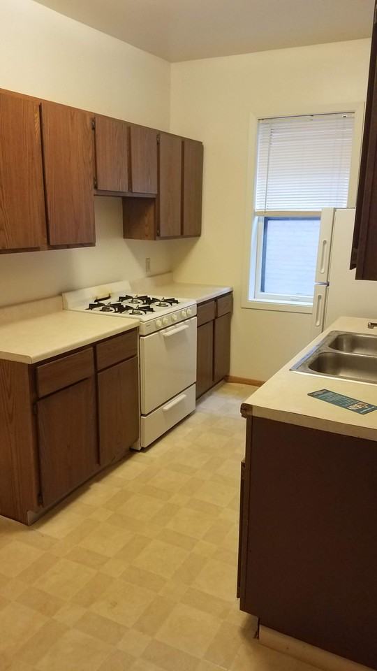 99 North Milton Street - Photo 5 of 15