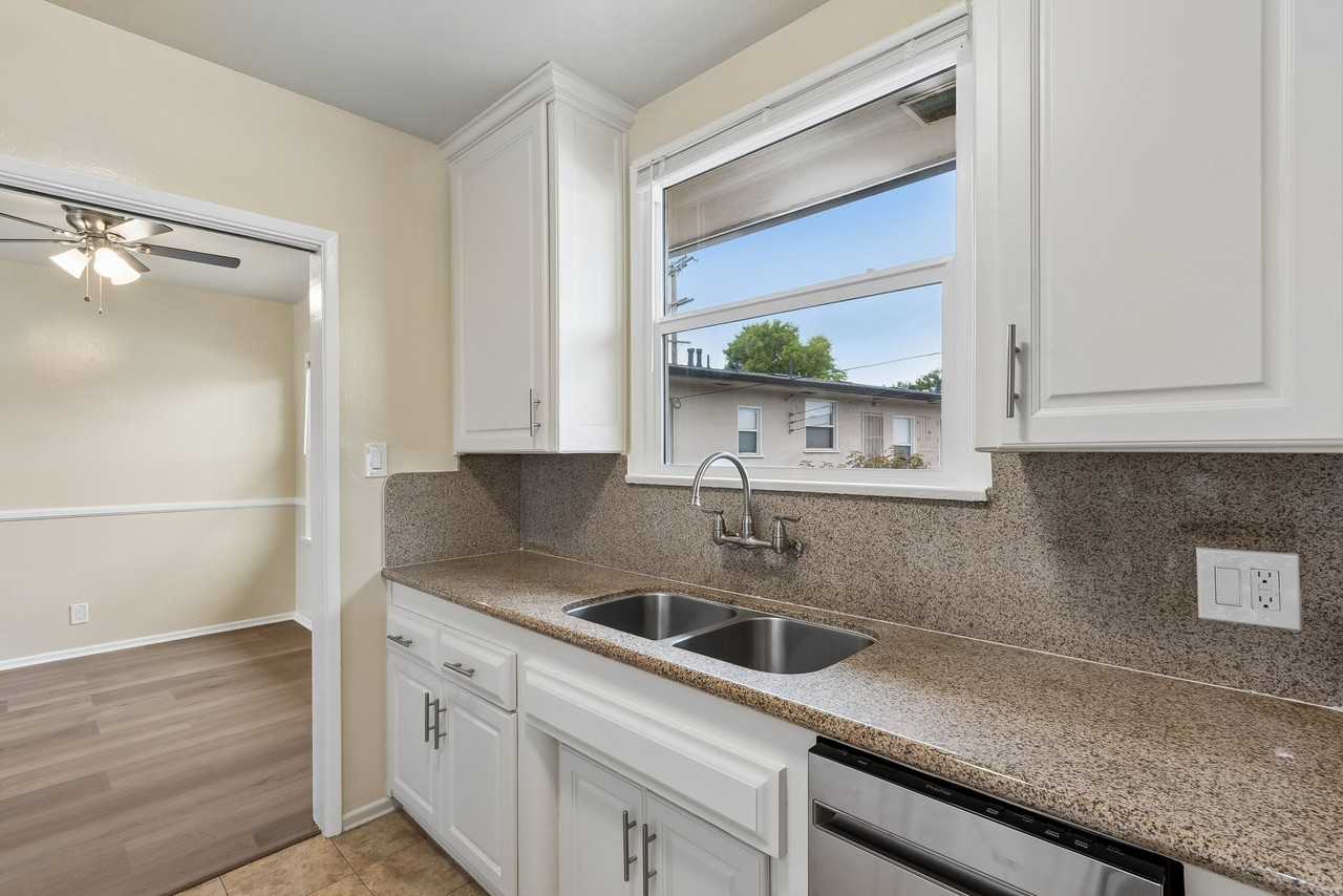 5227 Knowlton Street - Photo 7 of 19