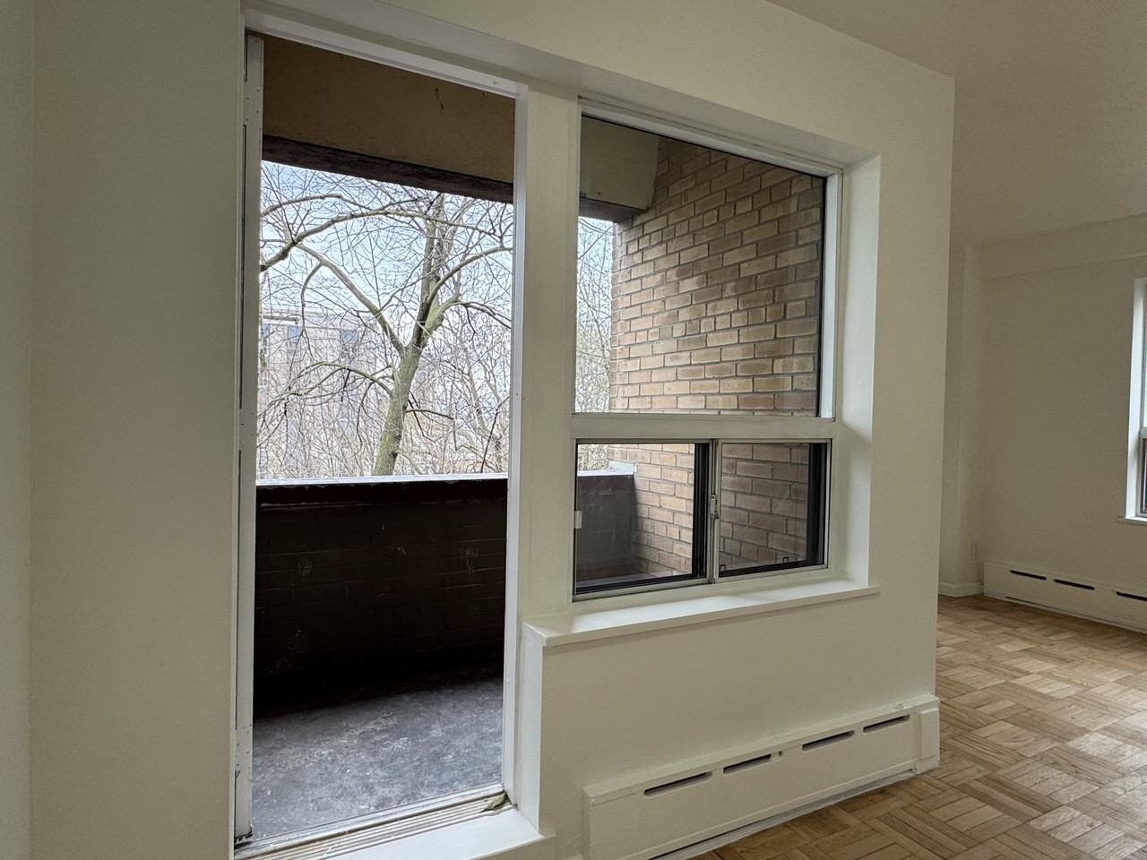325A James Street South #206 - Photo 4 of 8