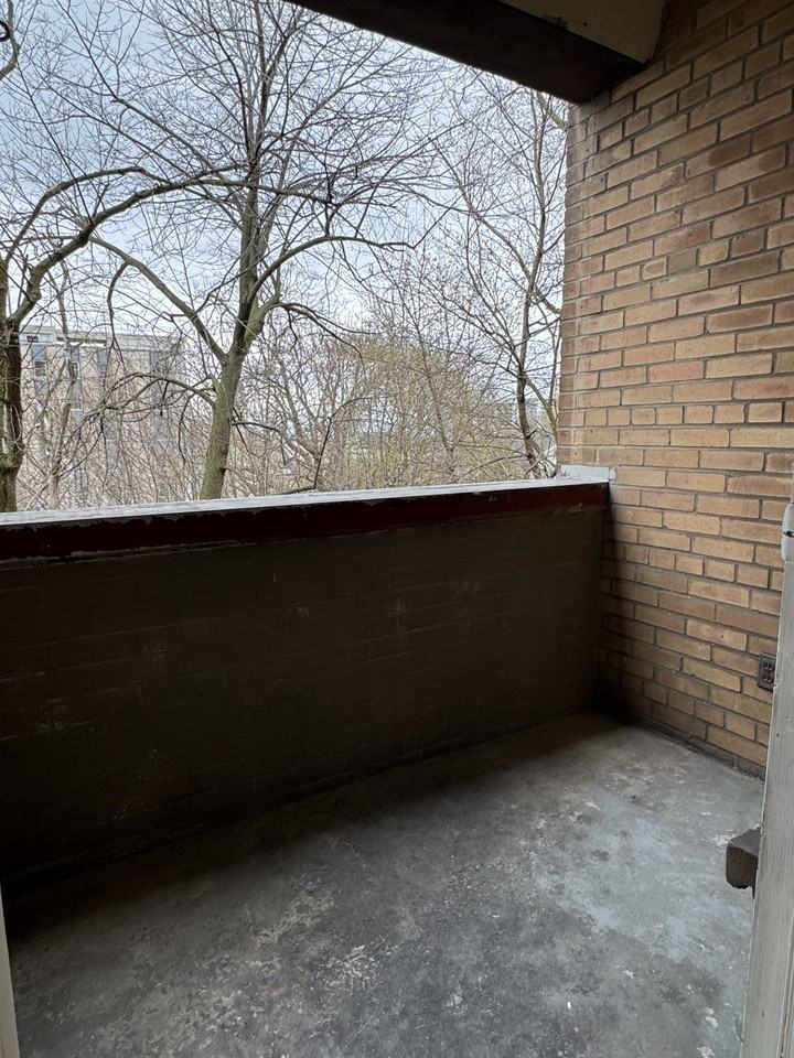 325A James Street South #206 - Photo 5 of 8