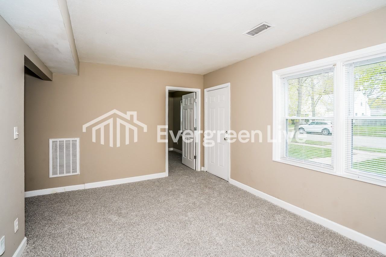 3532 N 77th St - Photo 2 of 15