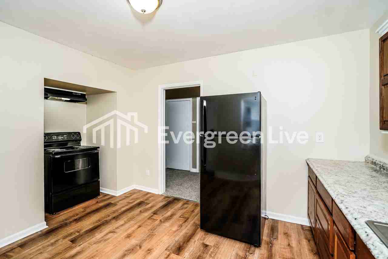 3532 N 77th St - Photo 5 of 15