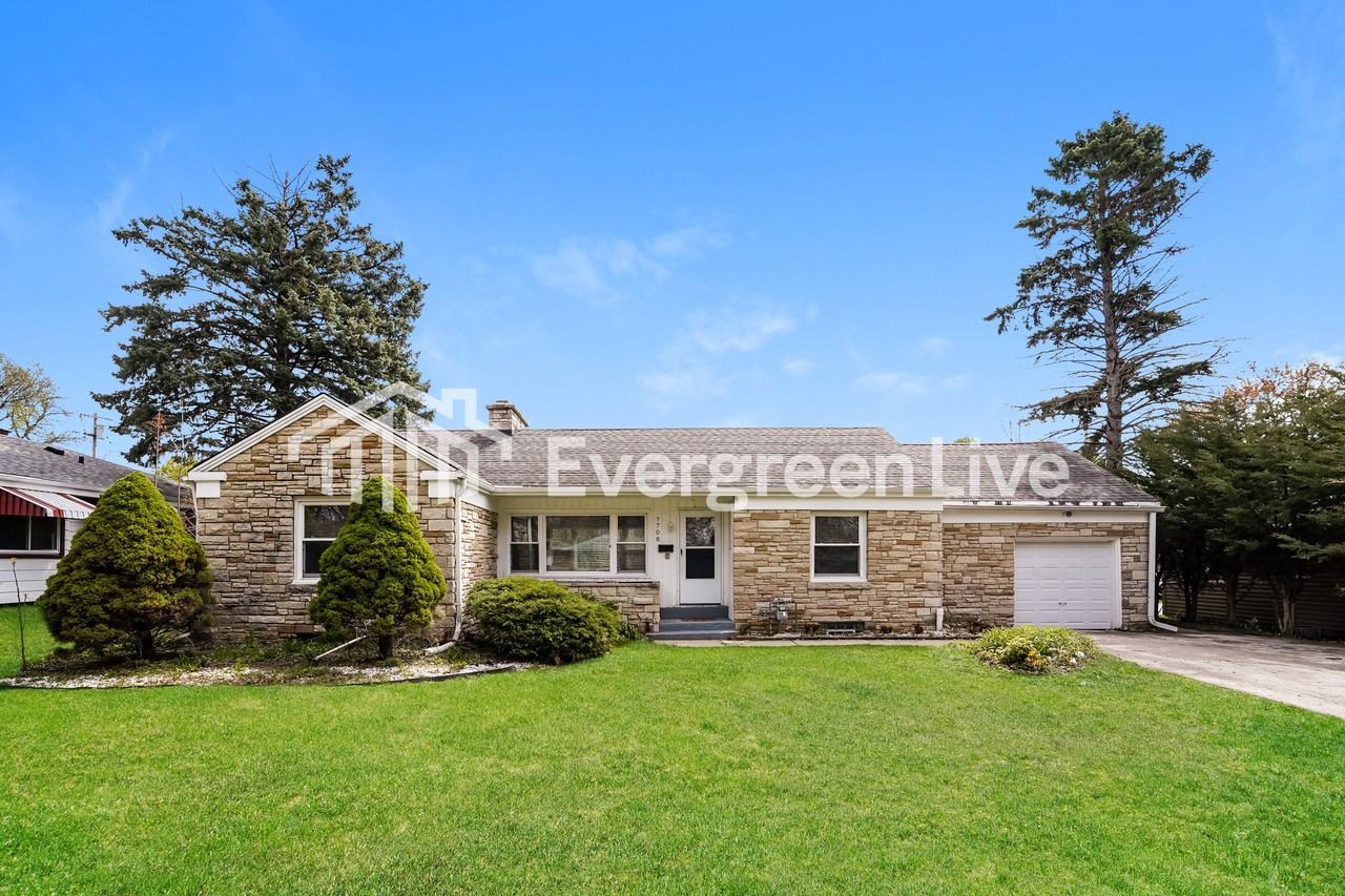 5708 N 74th St - Photo 2 of 15