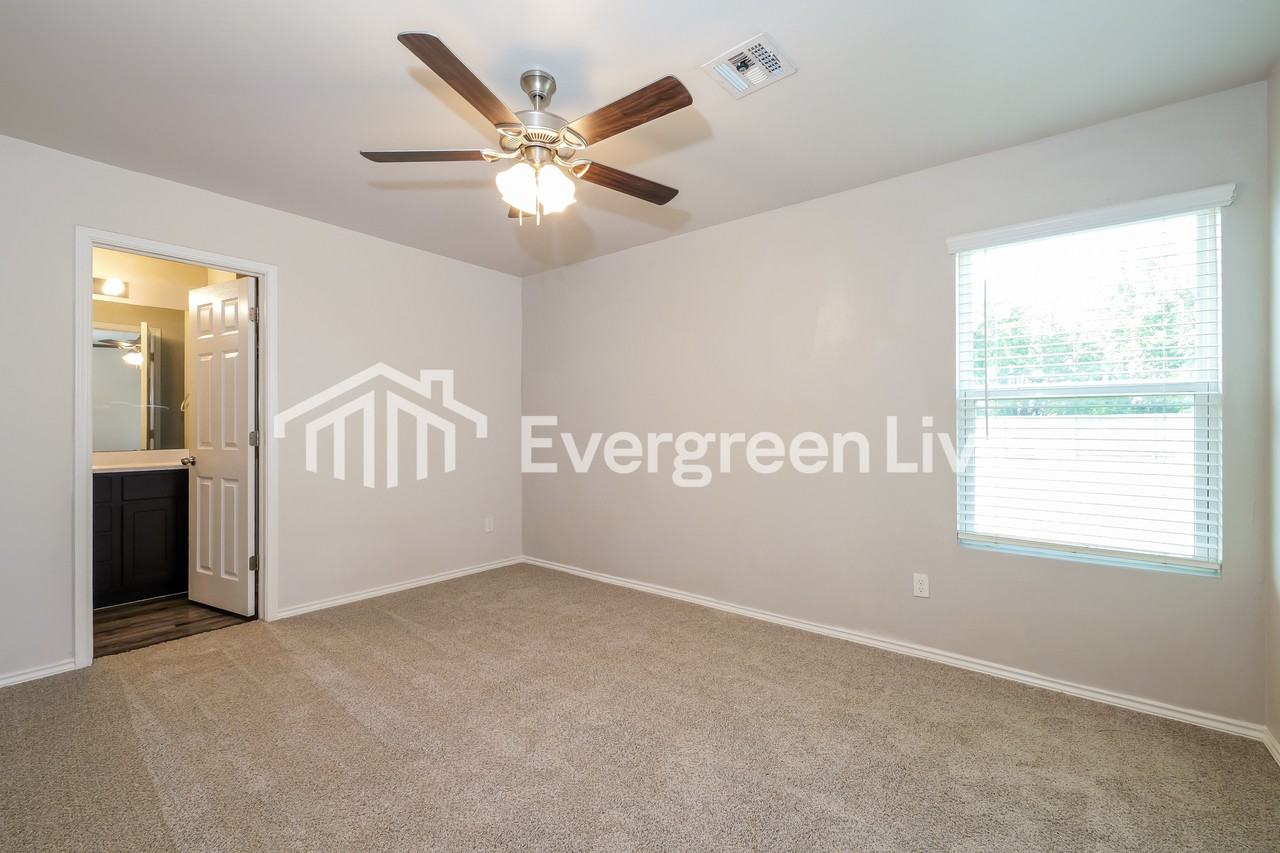 10748 Sw 23rd Pl - Photo 6 of 15