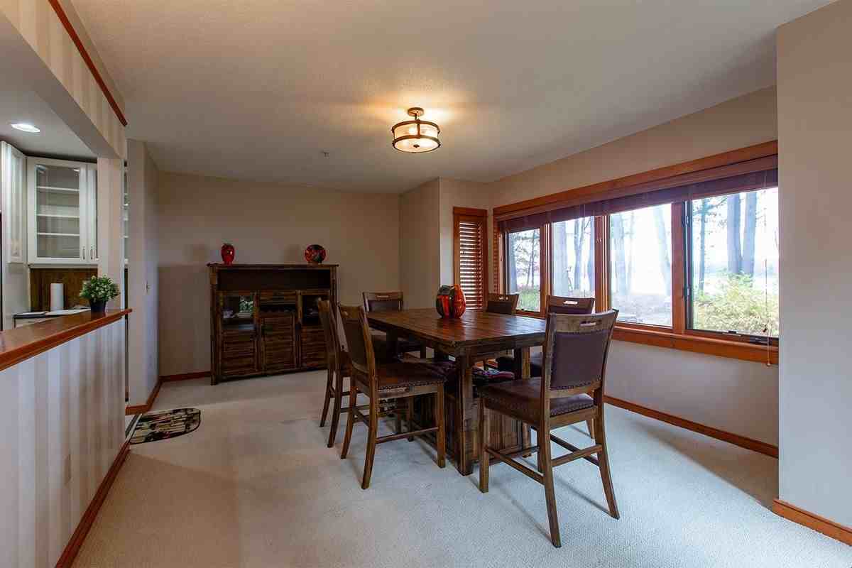 33 Clearwater Dr - Photo 4 of 23
