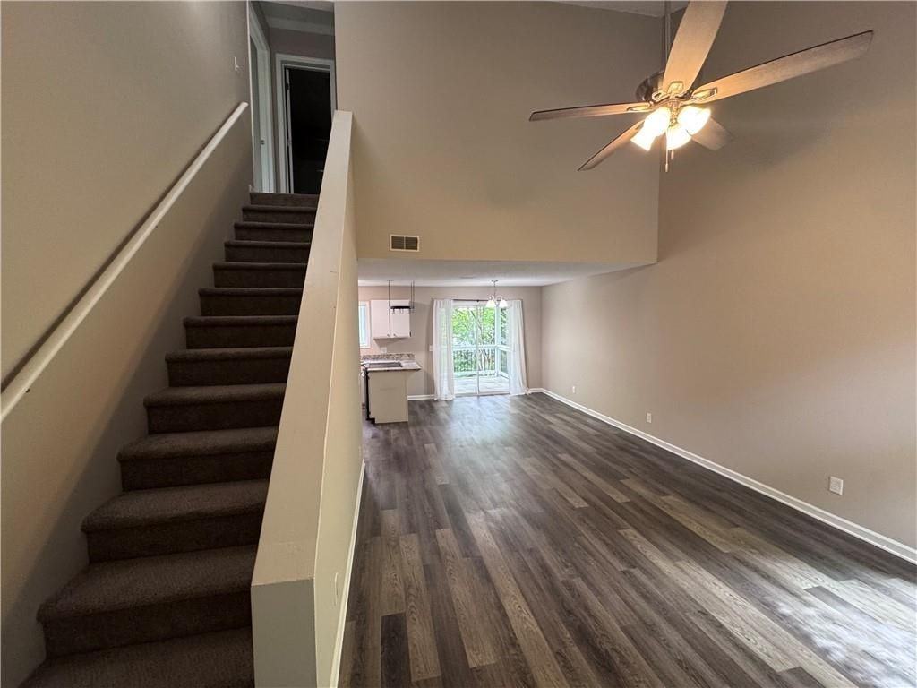 3912 Darryl Ln - Photo 5 of 20