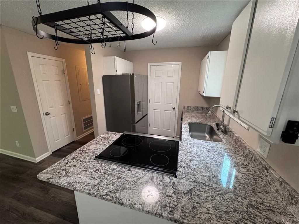 3912 Darryl Ln - Photo 7 of 20
