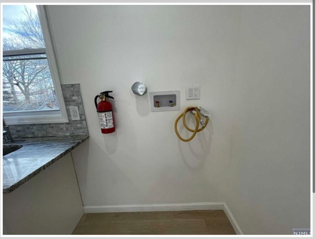 82 Jacoby St ##2 - Photo 3 of 7