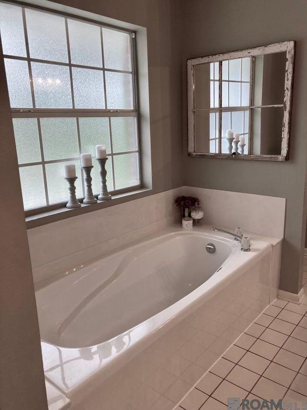11280 Amalie St - Photo 6 of 8
