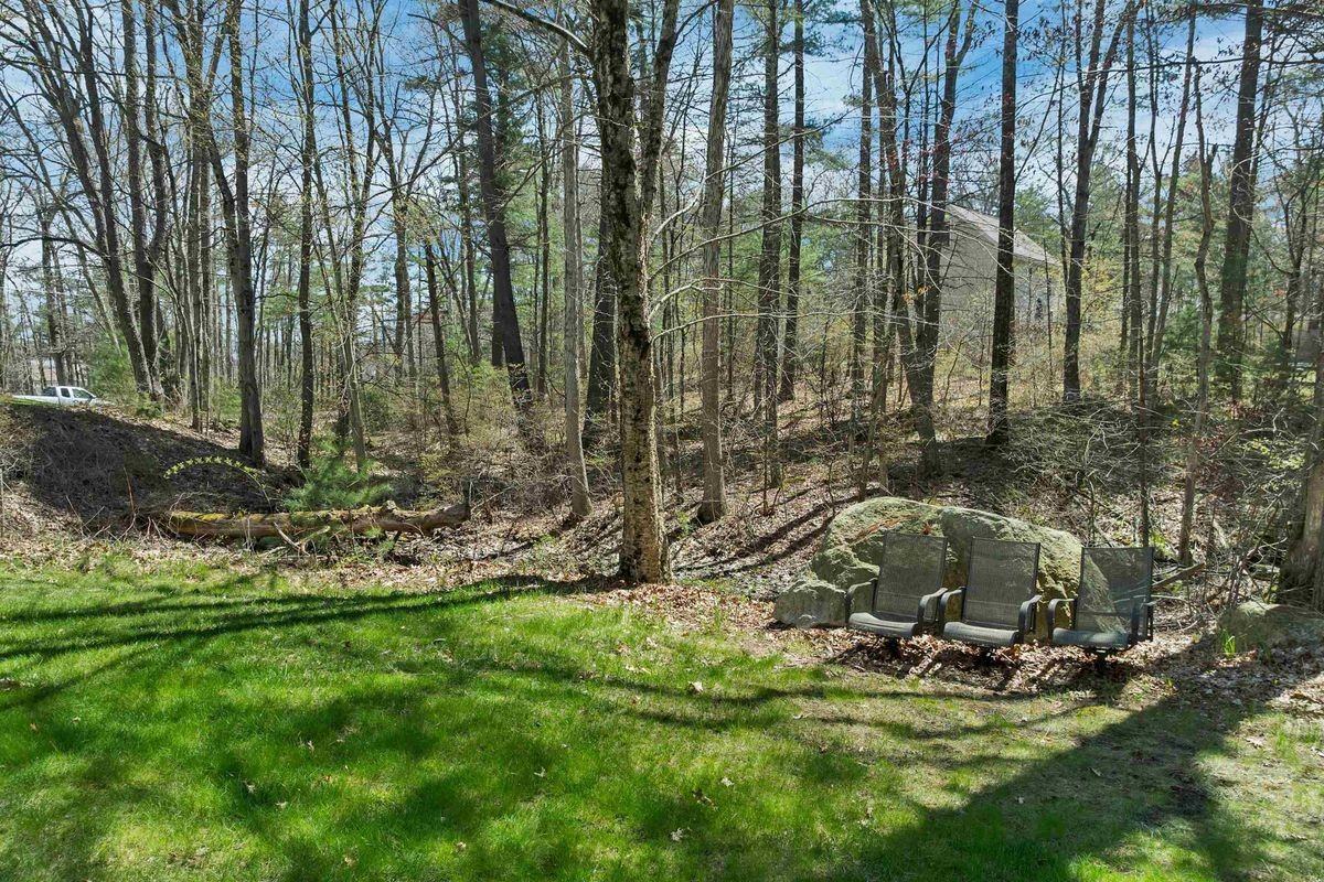 40 Mary Ann Ave - Photo 7 of 50