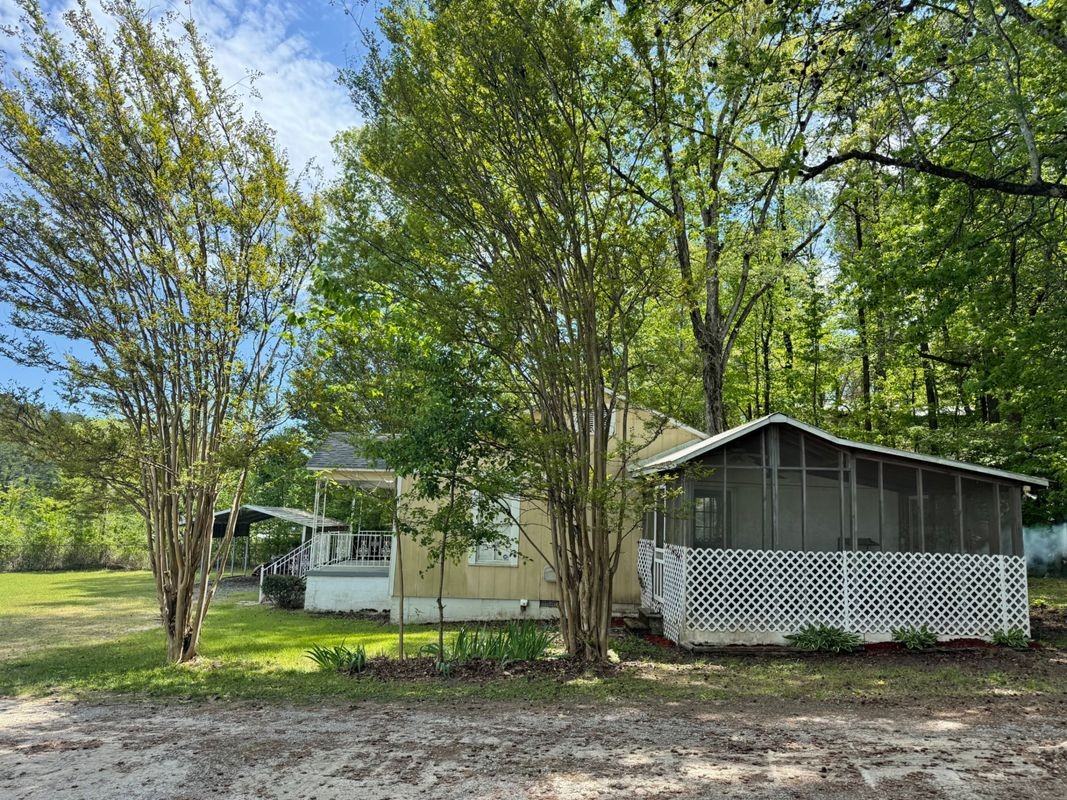 4609 Highway 78 - Photo 2 of 9