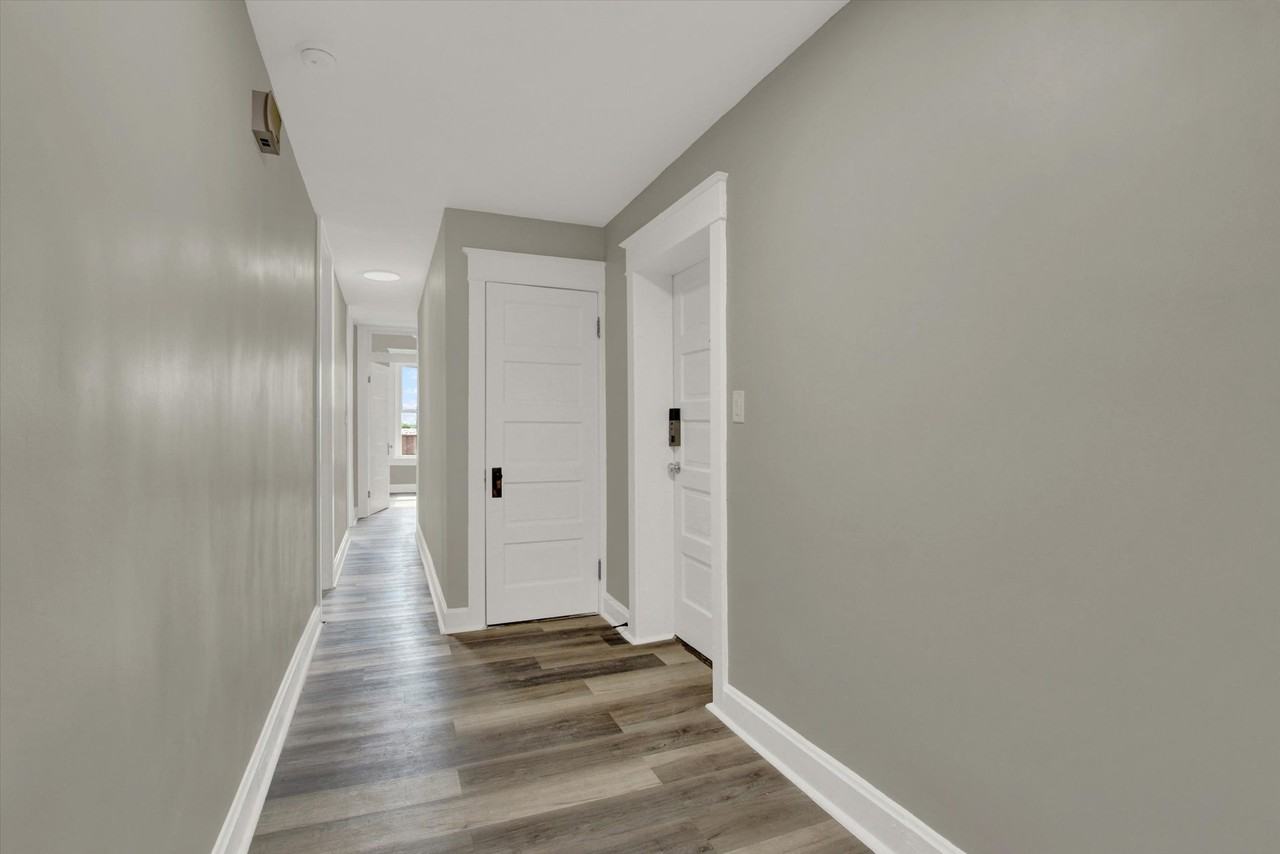 715 Oak Hill Ave #715-2N - Photo 2 of 19