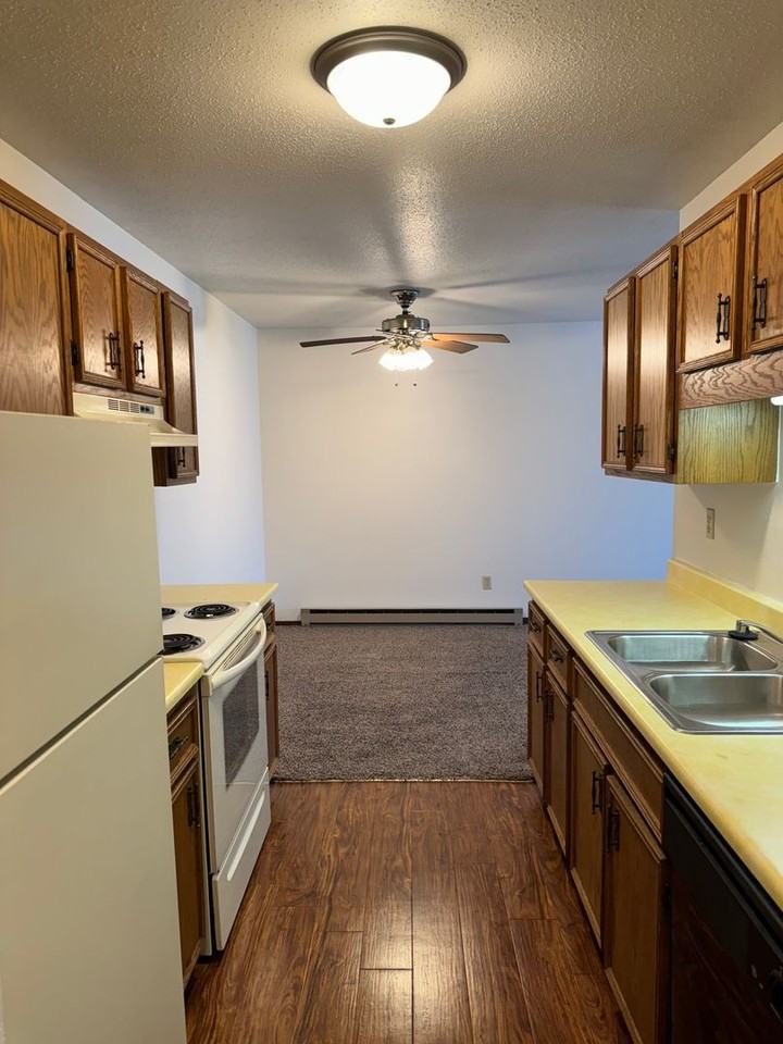 Foxdale Apartments - Photo 3 of 15