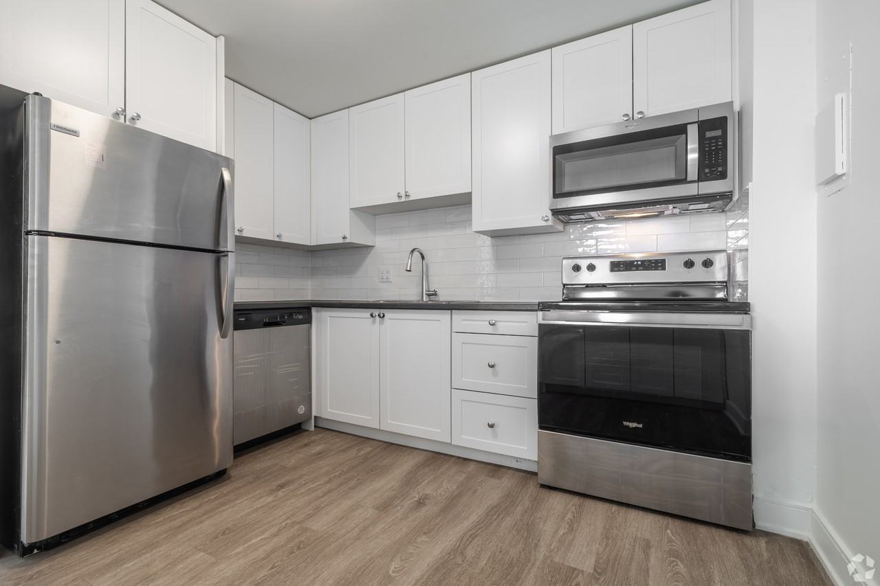 2920 Fairlea Crescent - Photo 4 of 11