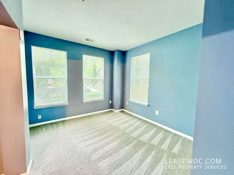 424 Ava Way Ne - Photo 4 of 33