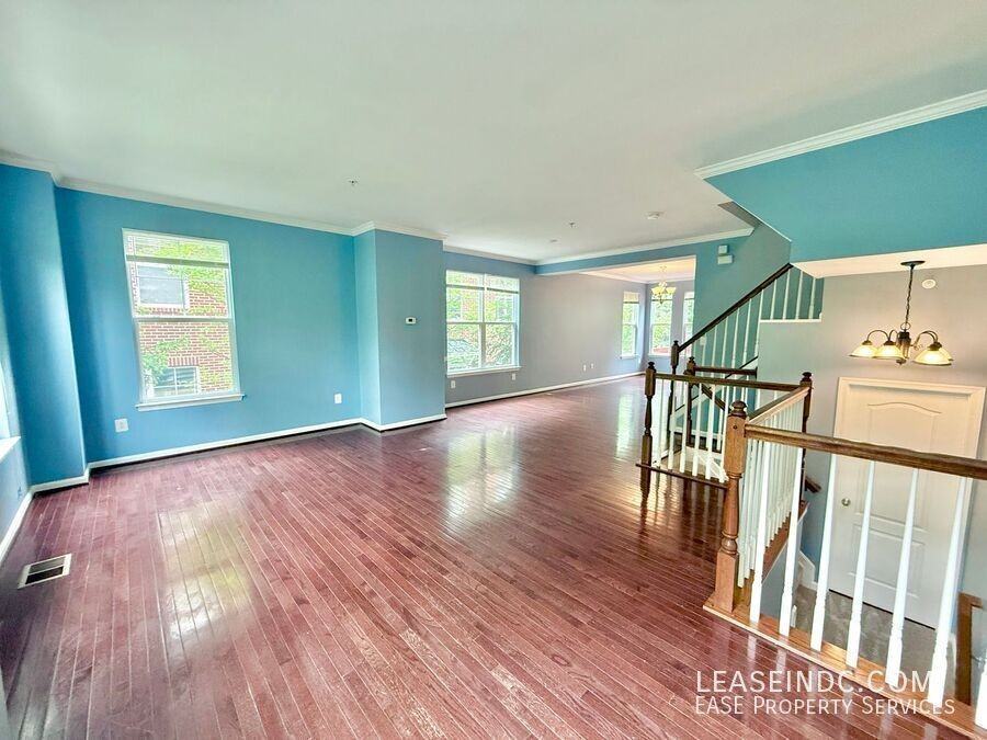 424 Ava Way Ne - Photo 7 of 33