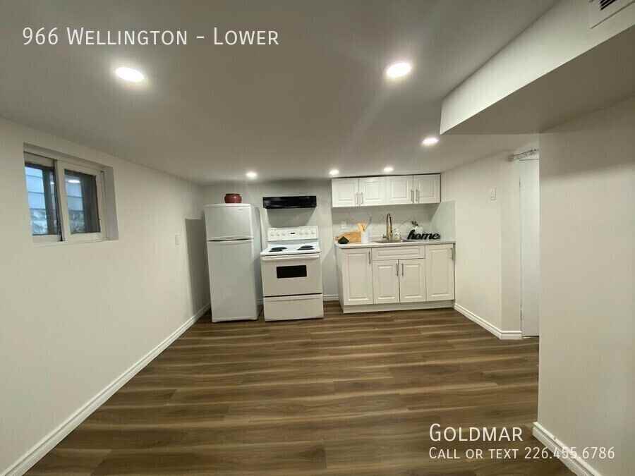 966 Wellington Ave - Photo 2 of 5